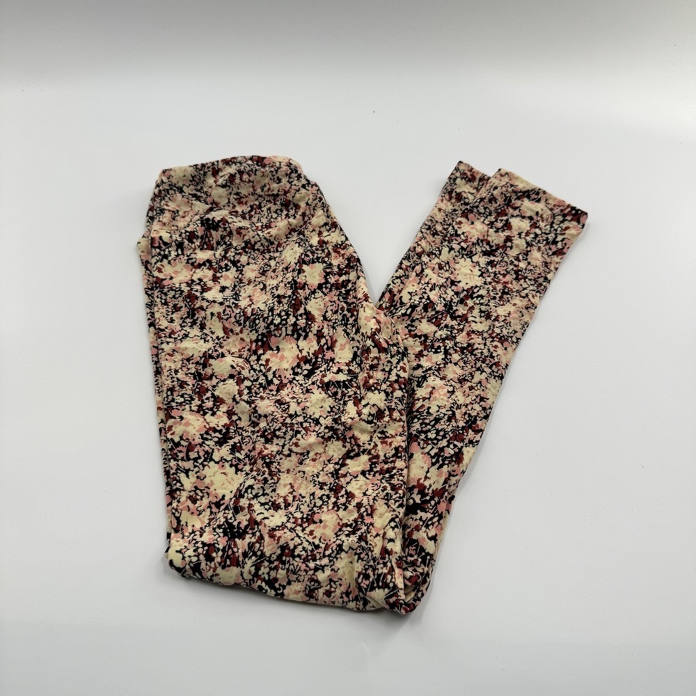 LuLaRoe One Size (OS) Leggings – Buttery Soft Stretchy Printed Leggings